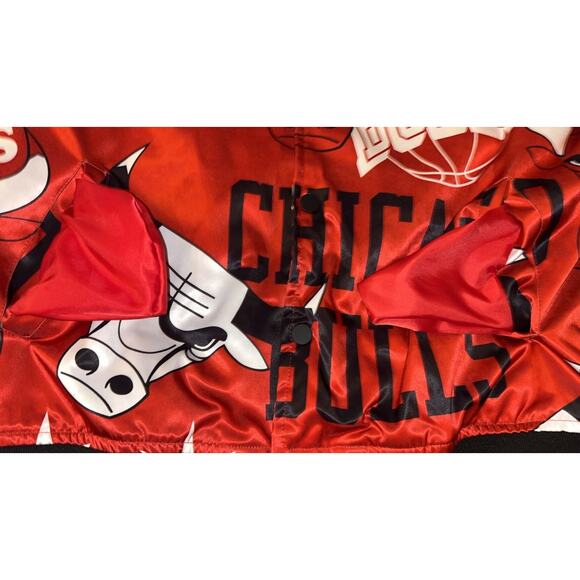 Mens PRO STANDARD Chicago Bulls NBA Satin Bomber Jacket Sz XL NWOT - Picture 10 of 12